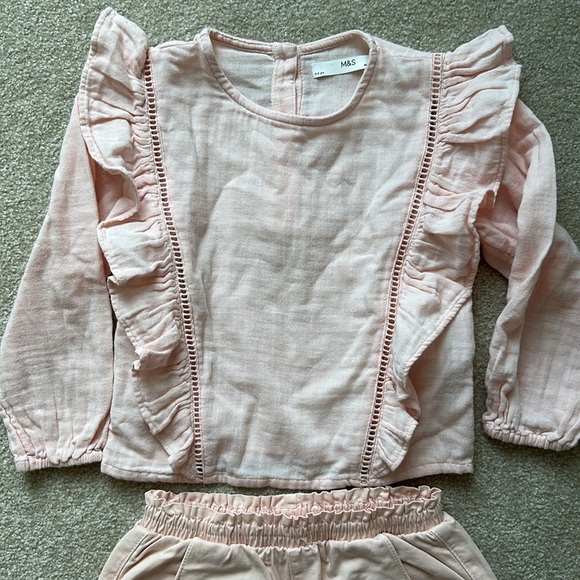 Matching set. Size 3-4T. - Picture 2 of 3